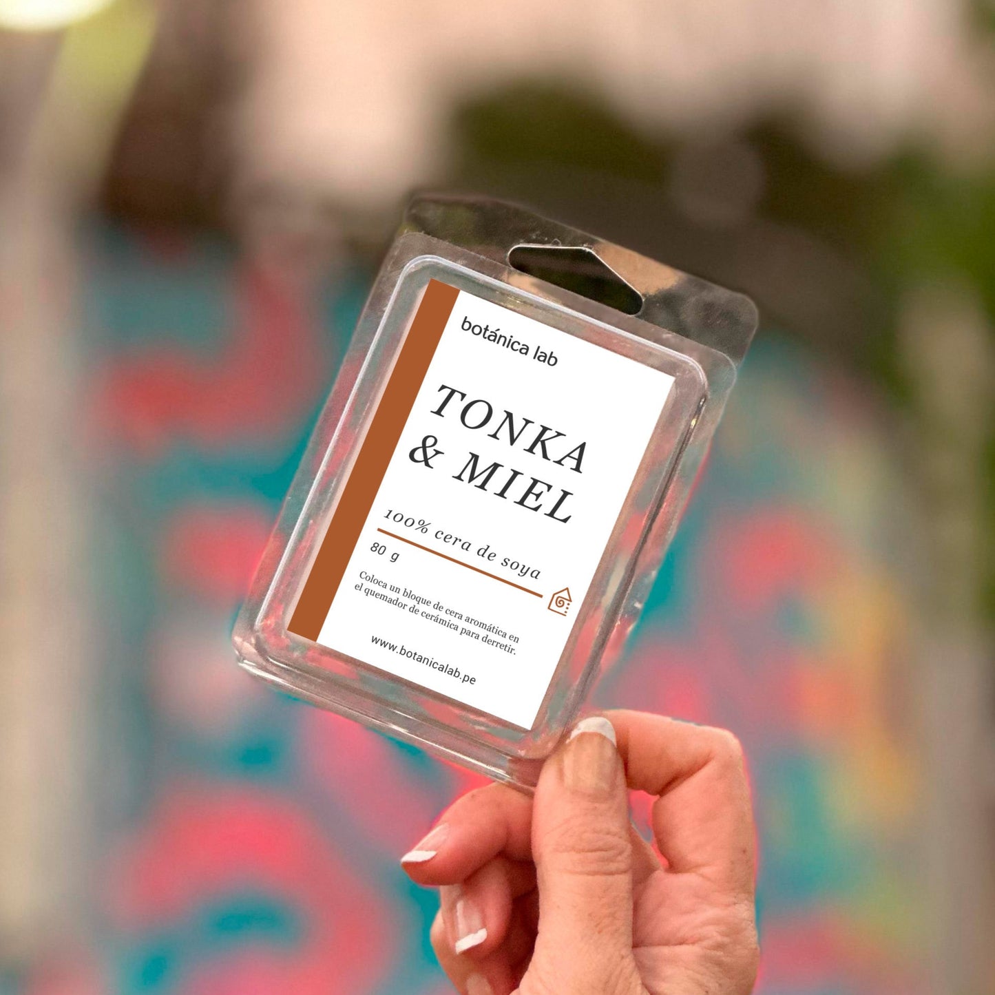 Quemador de cerámica con ceras aromáticas – Set completo para aromaterapia. Incluye quemador con base de corcho, 4 ceras de soya y vela tealight. Ideal para ambientar espacios.