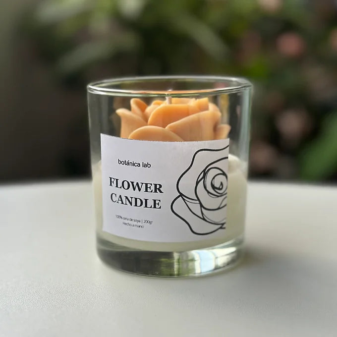 Vela Flower Candle – Elegancia Floral en Cada Rincón