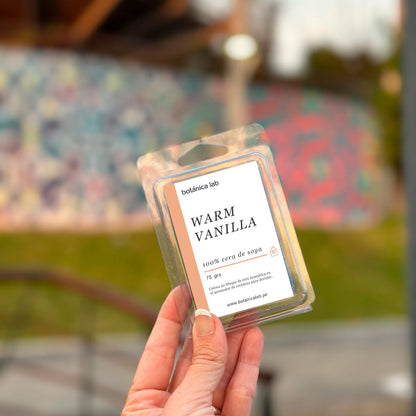 Disfruta de la aromaterapia en casa con nuestras ceras aromáticas para quemador. Hechas con cera de soya, transforman tu espacio con fragancias naturales y bienestar.