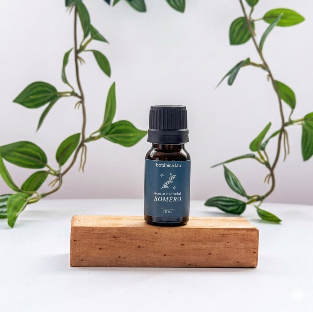 Aceite esencial de romero Botánica Lab 10 ml para aromaterapia, concentración y cuidado capilar