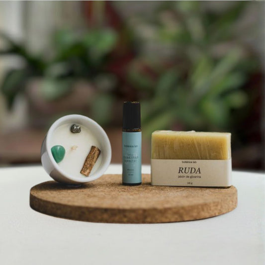 Pack Abundancia - Vela Pirita Jade + Jabón Ruda + Roll-on Menta